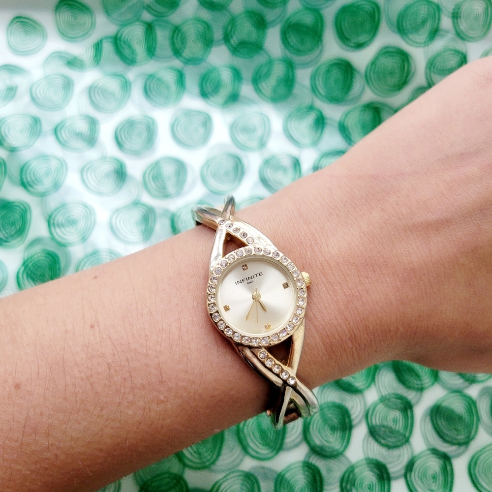 Debanham's Infinite Rhinestone Quartz Classic Watch - Picture 6 of 14